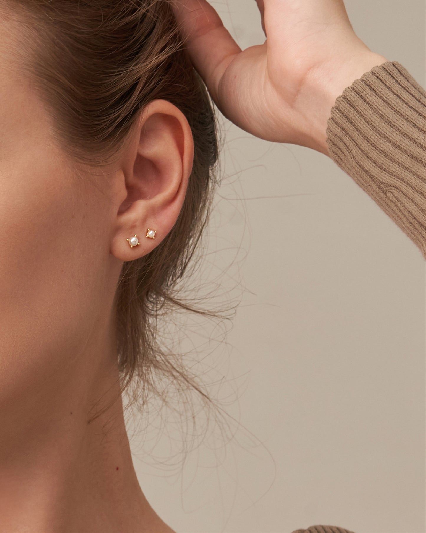 IVY PEARL STUD EARRINGS