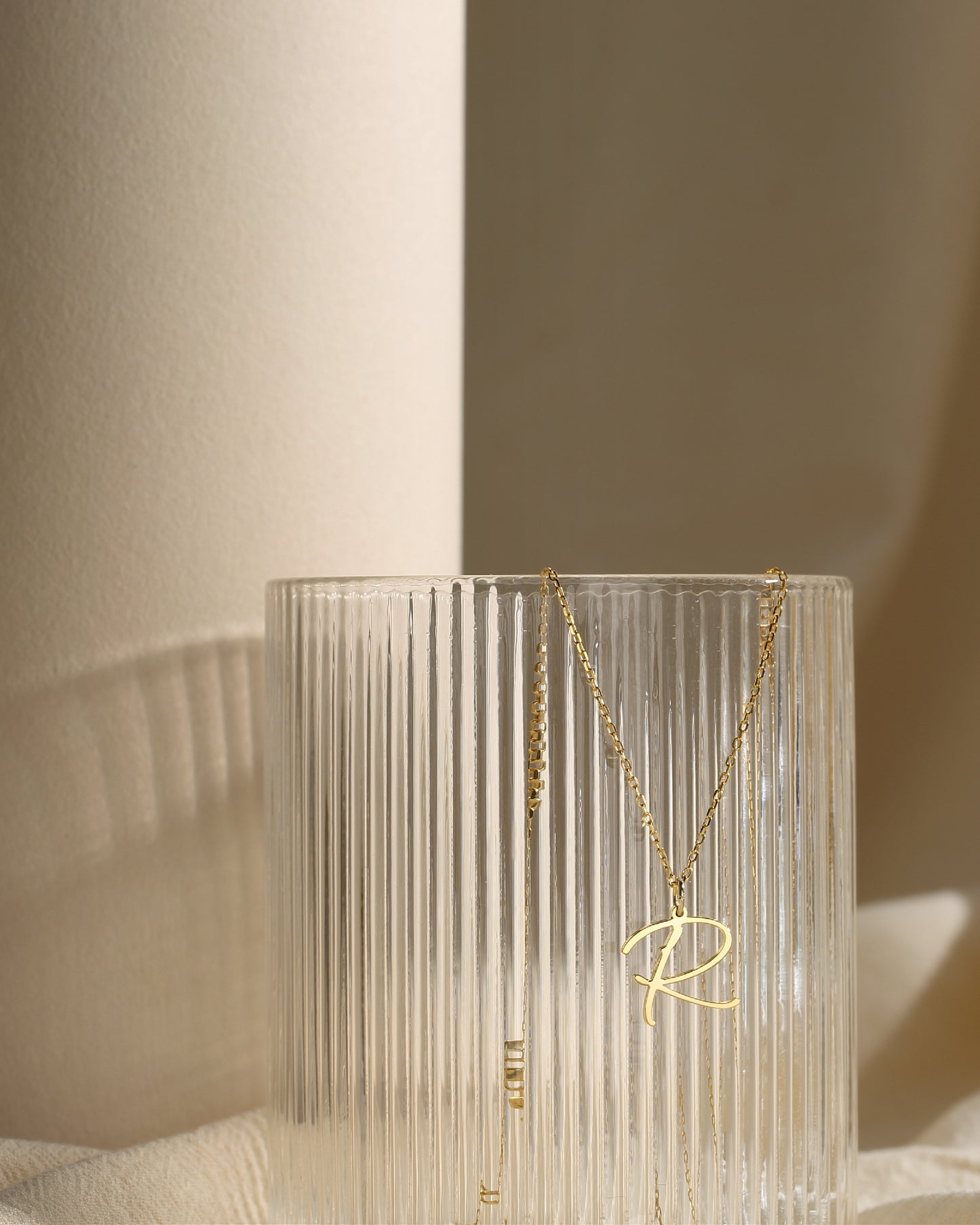 HELLEN DAINTY INITIAL NAME NECKLACE