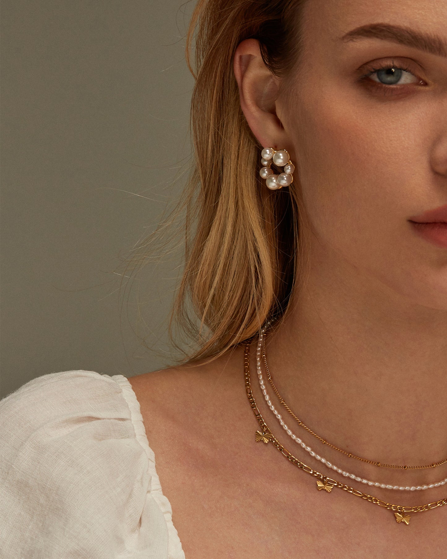 LEA PEARL HOOP EARRINGS