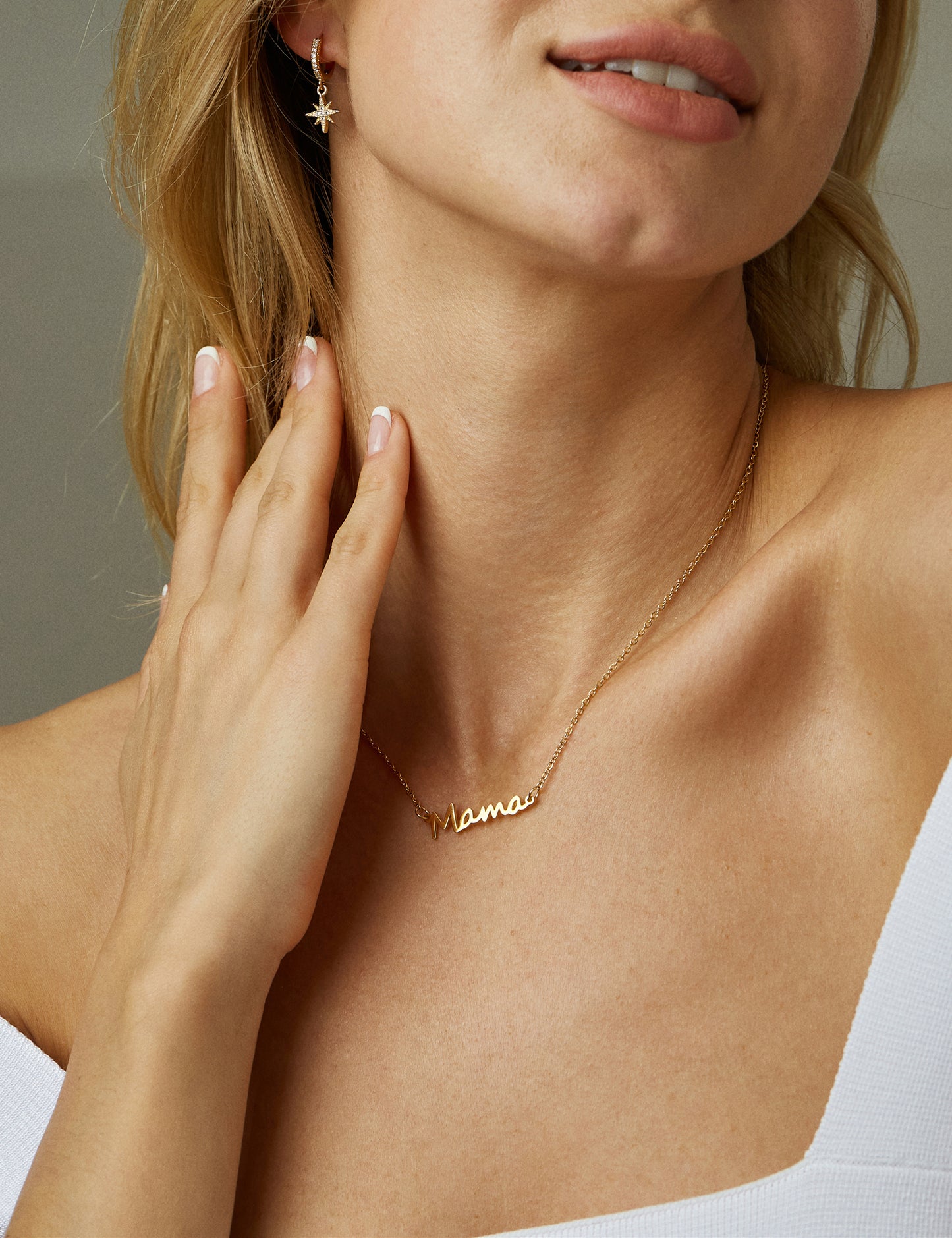 ROMIE MAMA SCRIPT NECKLACE