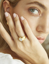 ROMEE SHELL SIGNET RING