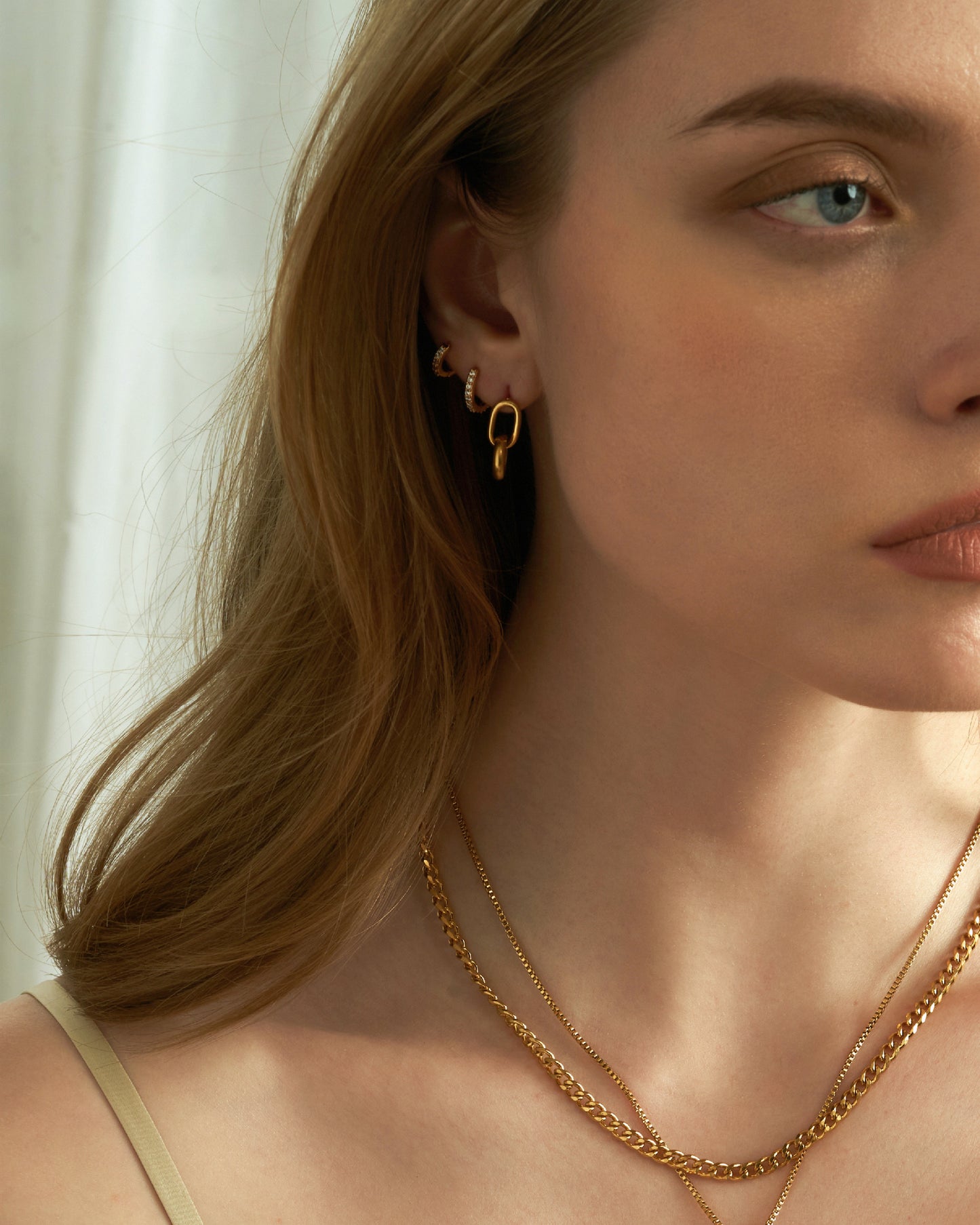 PEPPER DOUBLE CURLE HOOPS