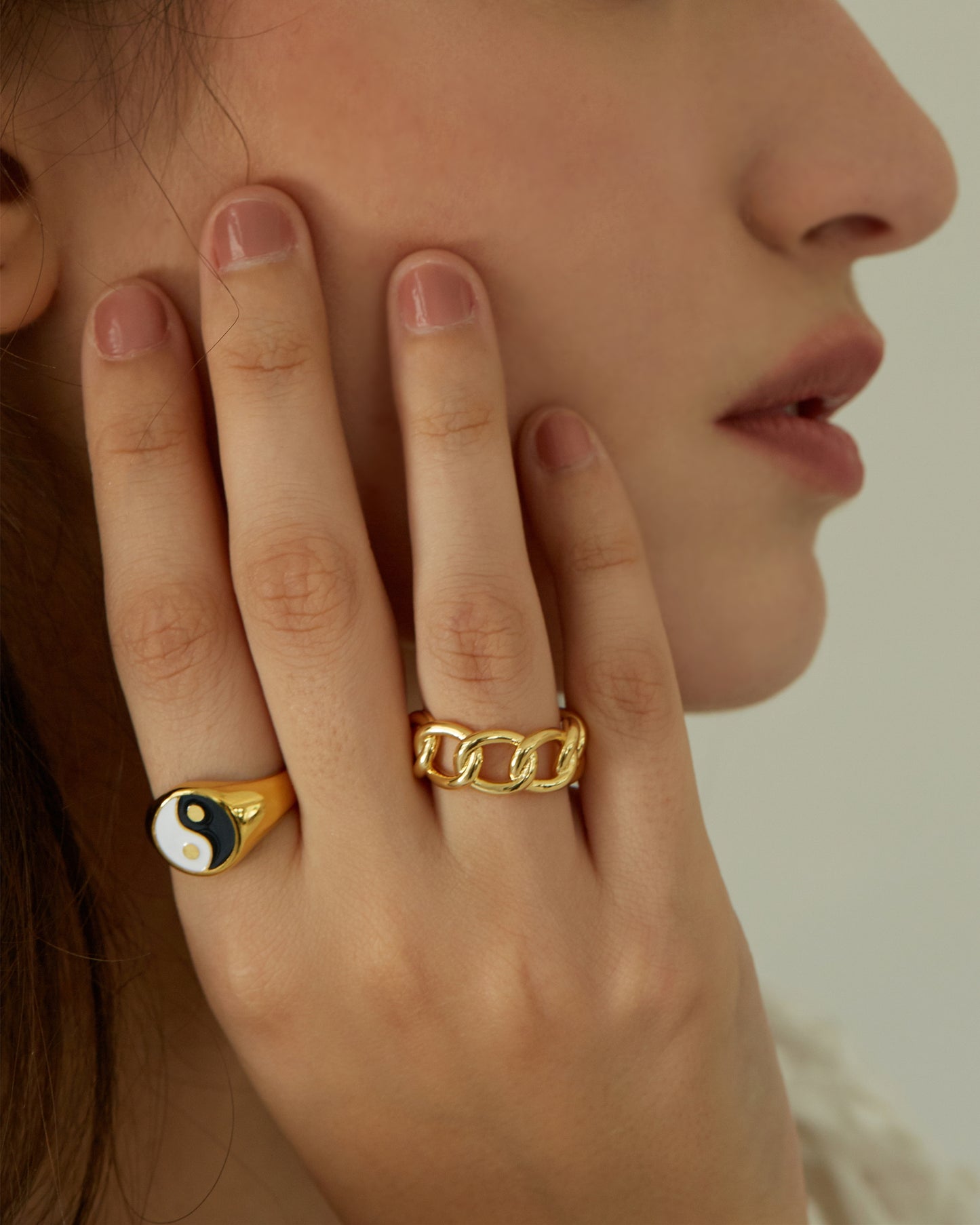 ALONA SIGNET RING