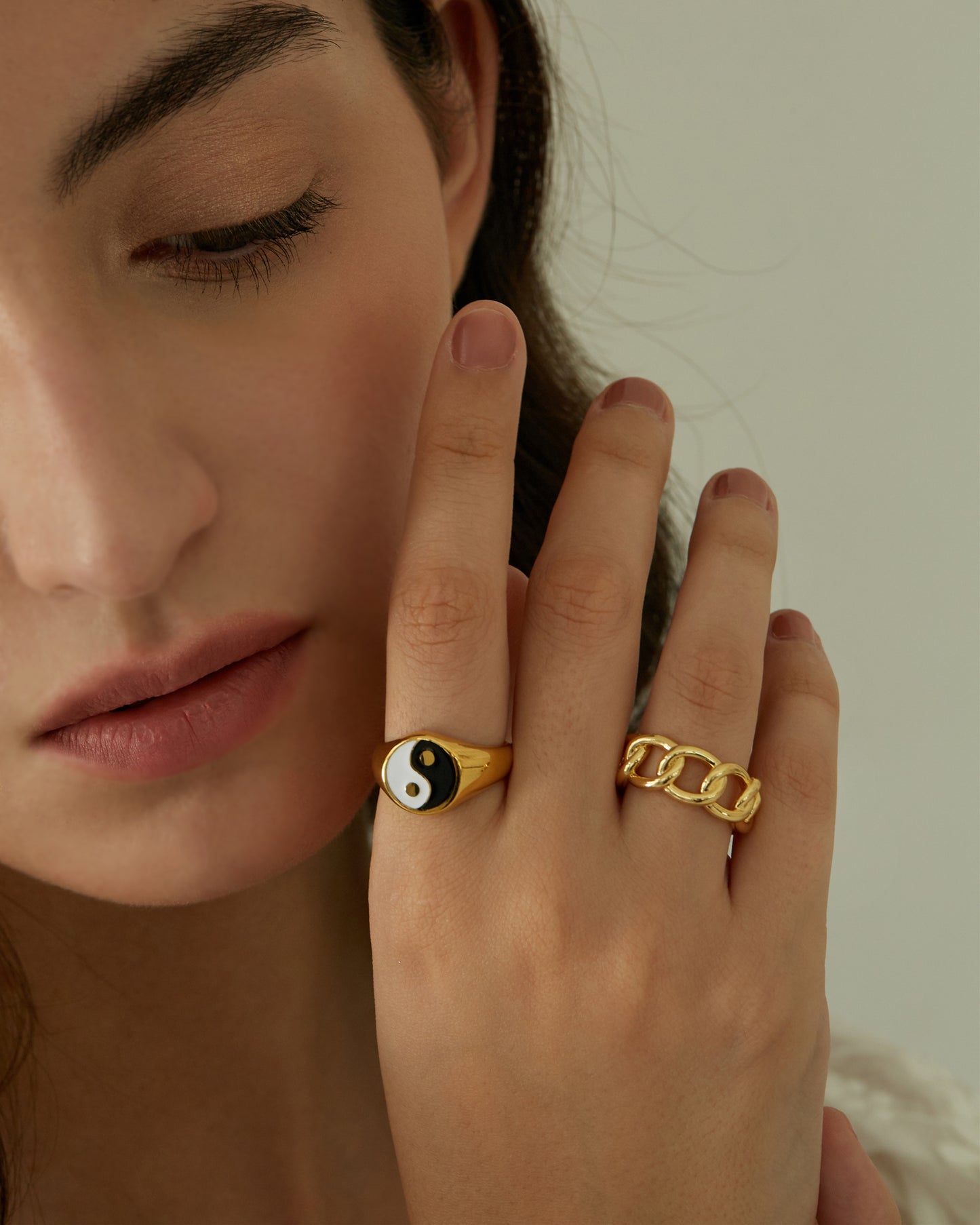 ALONA SIGNET RING