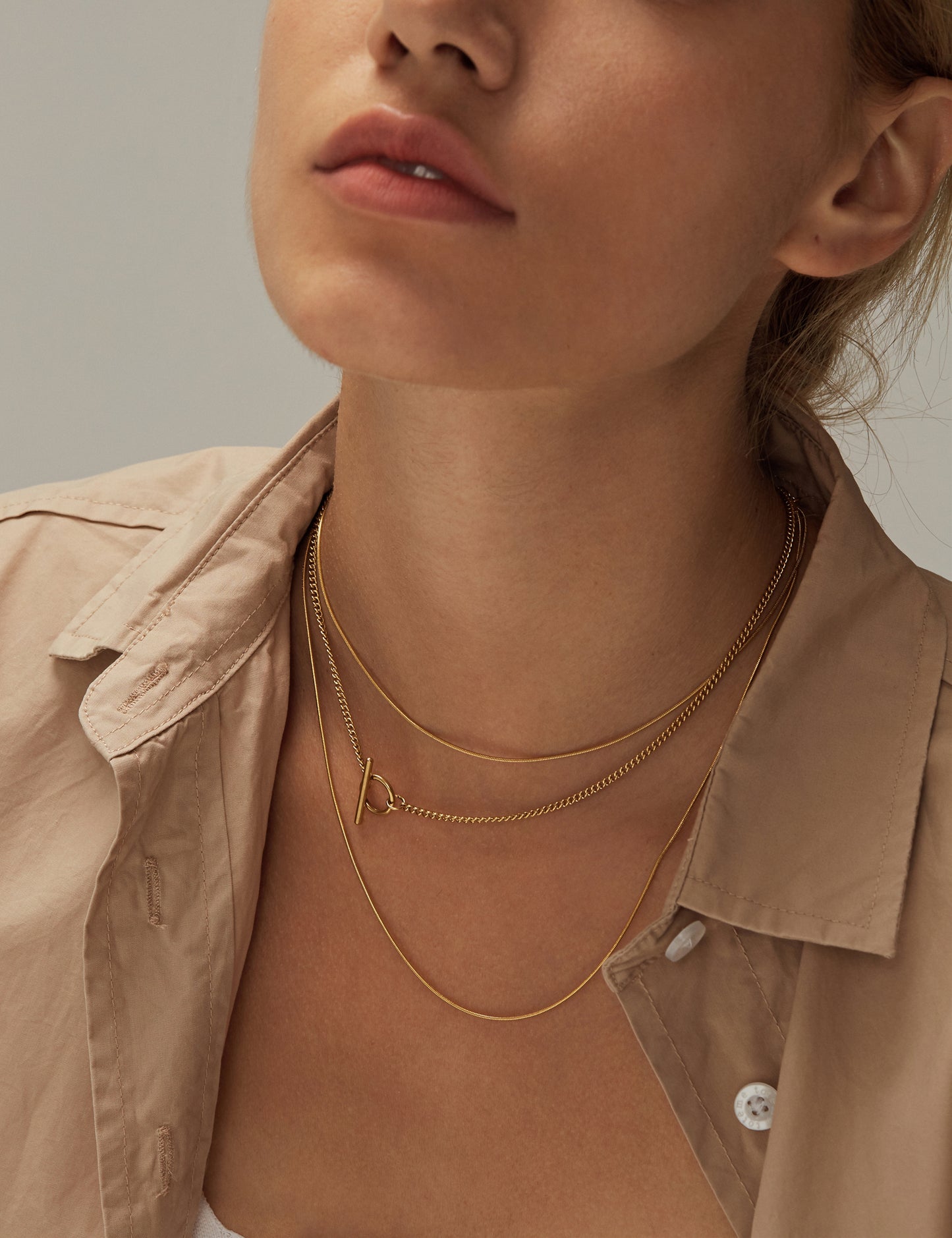 LIERA TOGGLE CLASP NECKLACE