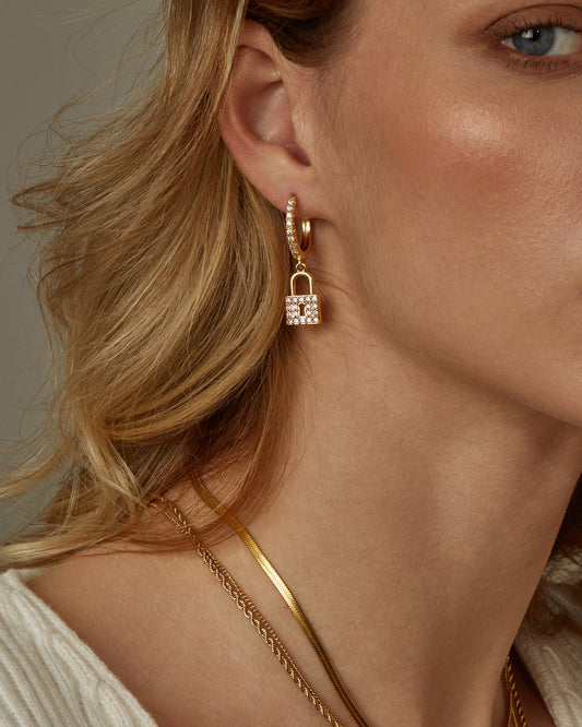 NIKA PADLOCK HOOPS