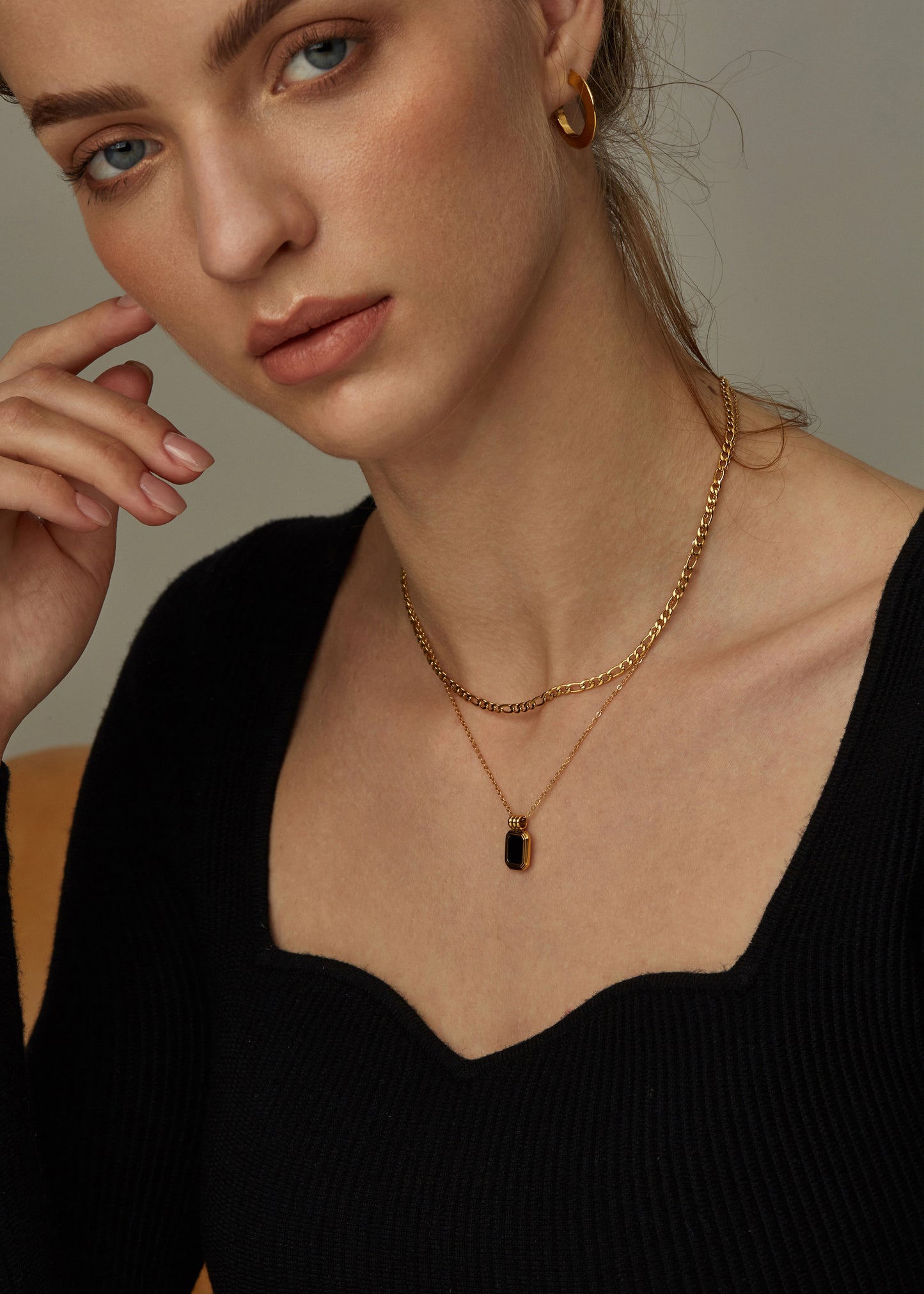 REMIE ENAMEL NECKLACE