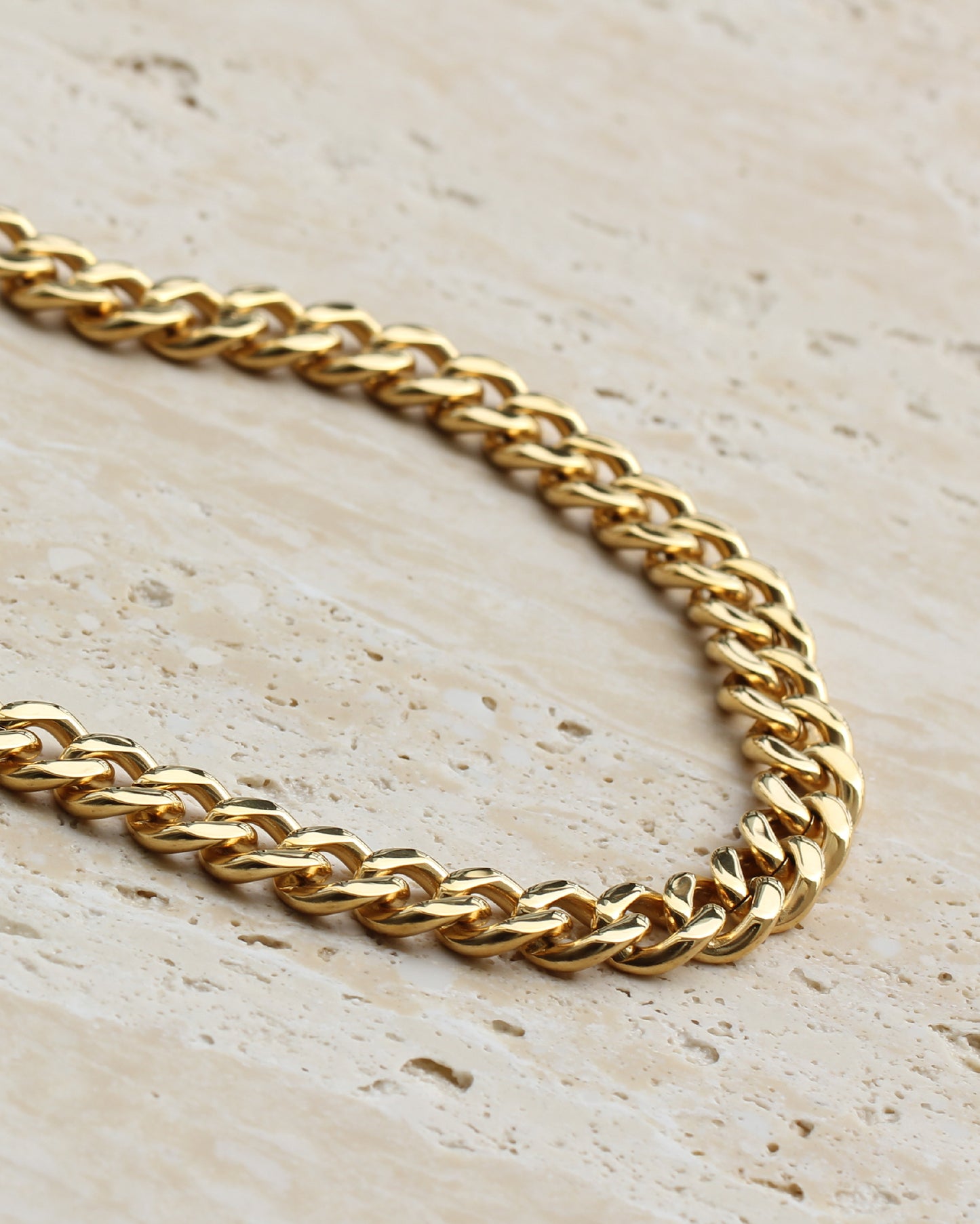 KAHLEA BOLD CURB NECKLACE