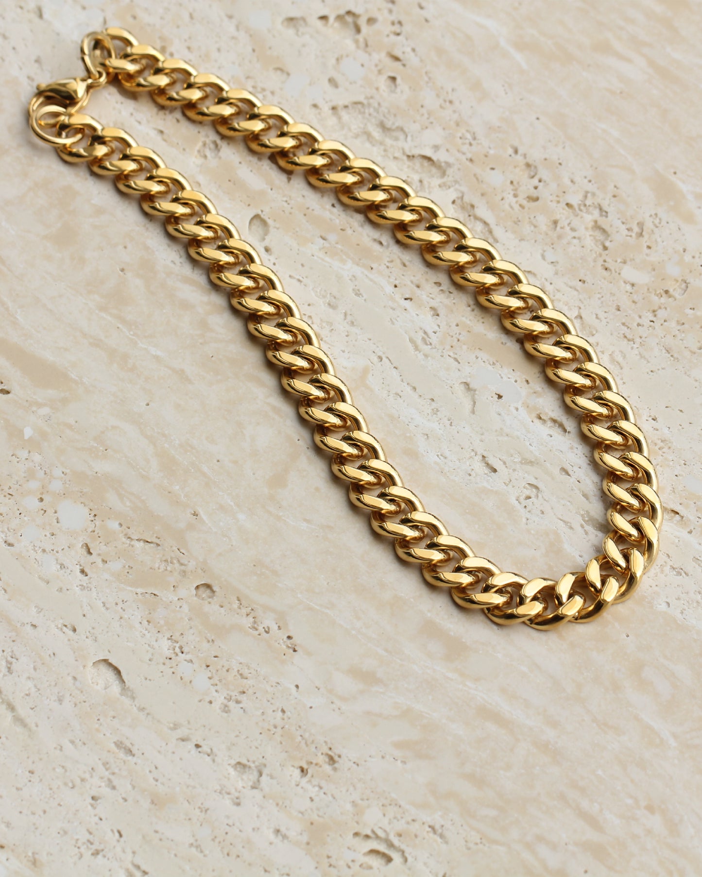 KAHLEA BOLD CURB NECKLACE