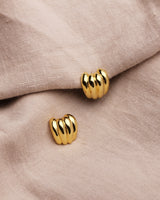 LUMI SHELL STUD EARRINGS