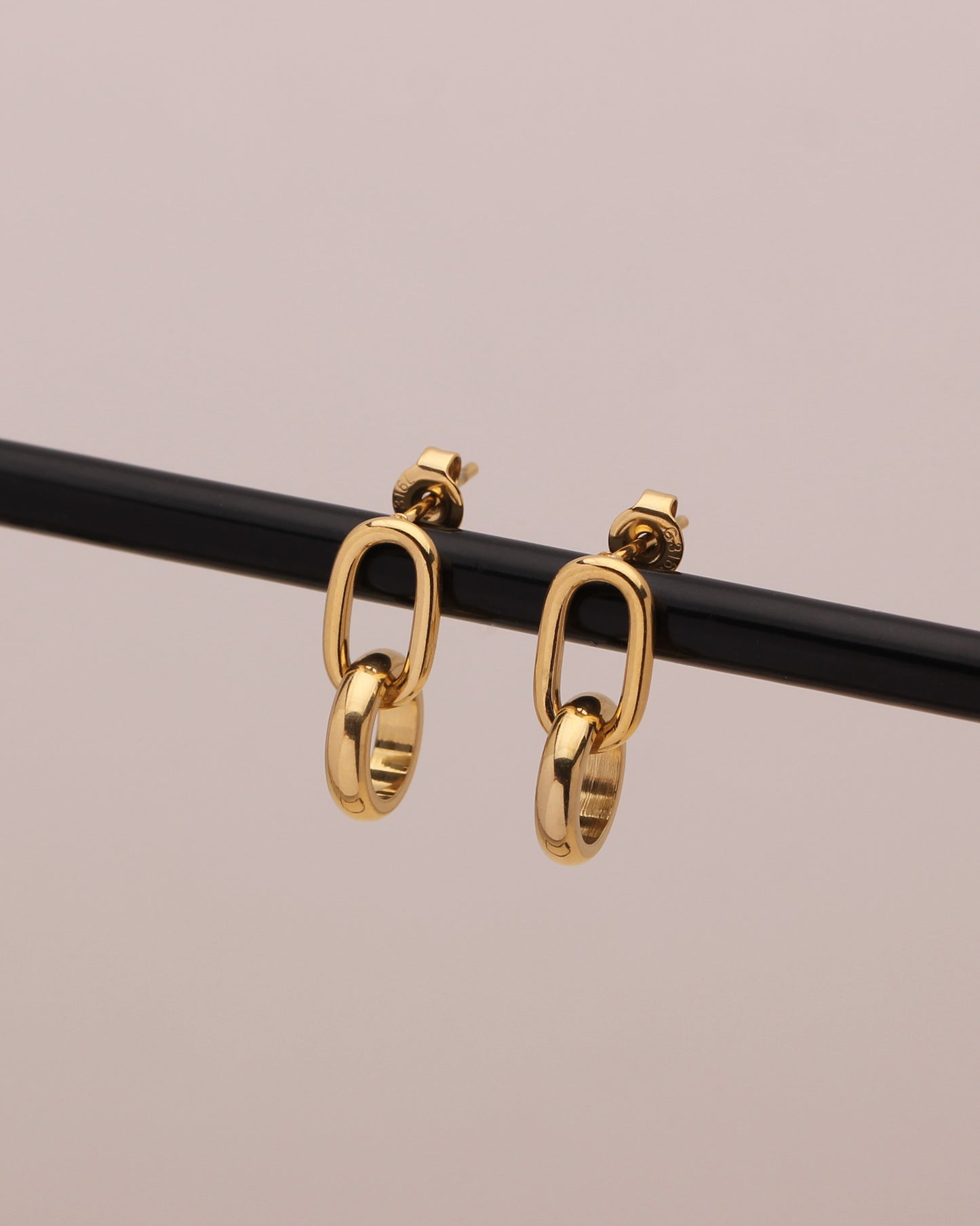 PEPPER DOUBLE CURLE HOOPS