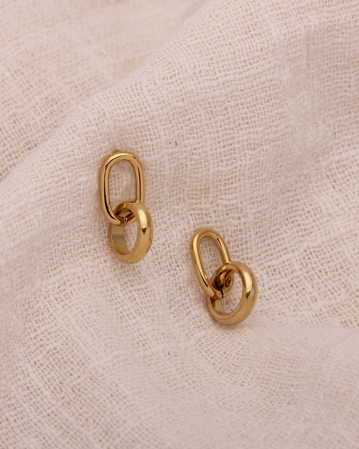 PEPPER DOUBLE CURLE HOOPS