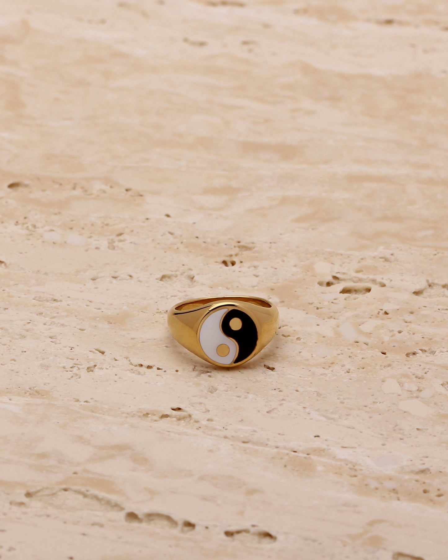 ALONA SIGNET RING