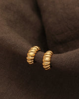 MILLIE CROISSANT EAR CUFF
