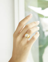 ROMEE SHELL SIGNET RING