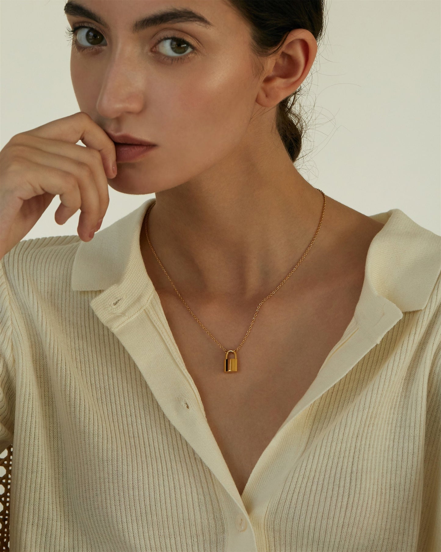 NYRIE PADLOCK PENDANT NECKLACE