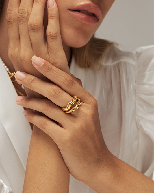 REIGNA BARBED WIRE RING