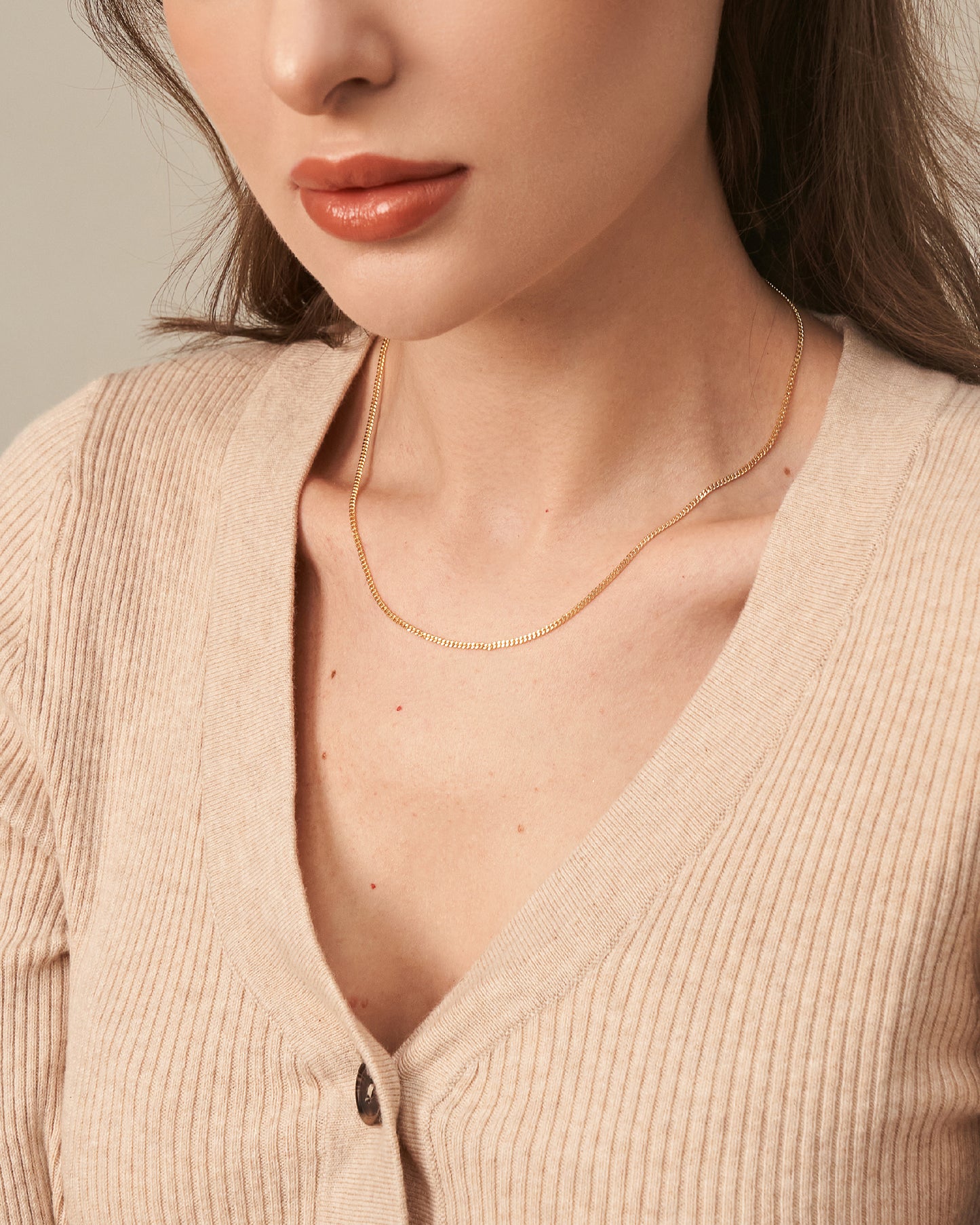 ALIDA CURB CHAIN NECKLACE