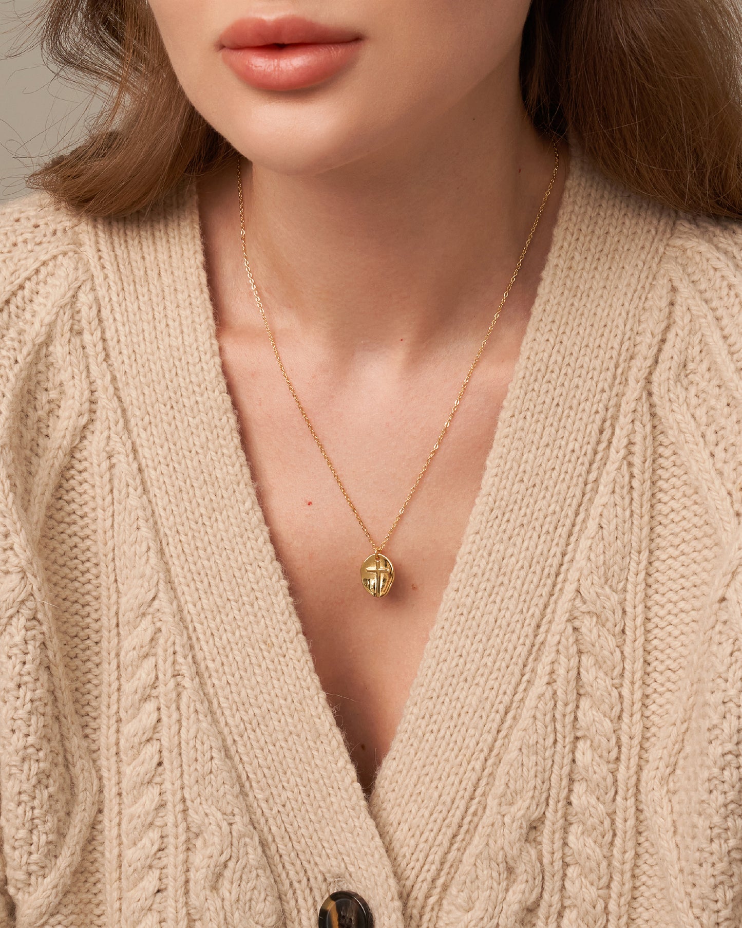 ANNA CROSS PENDANT NECKLACE