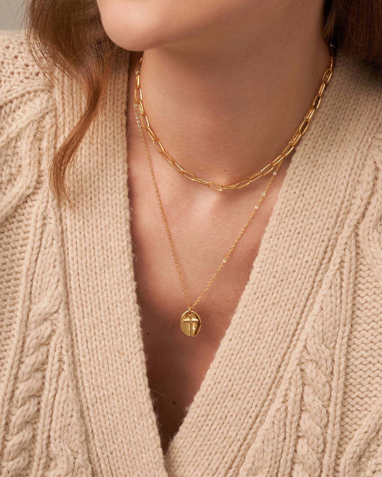 ANNA CROSS PENDANT NECKLACE