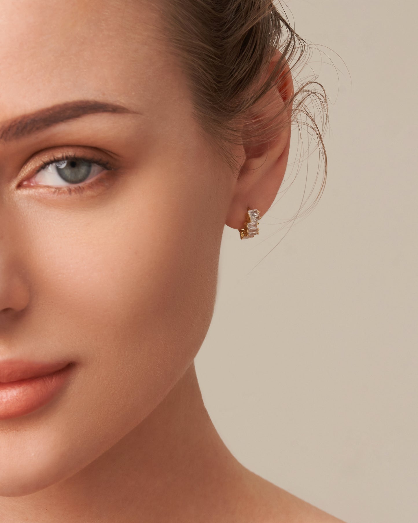 CLAIRE BAGUETTE HUGGIES