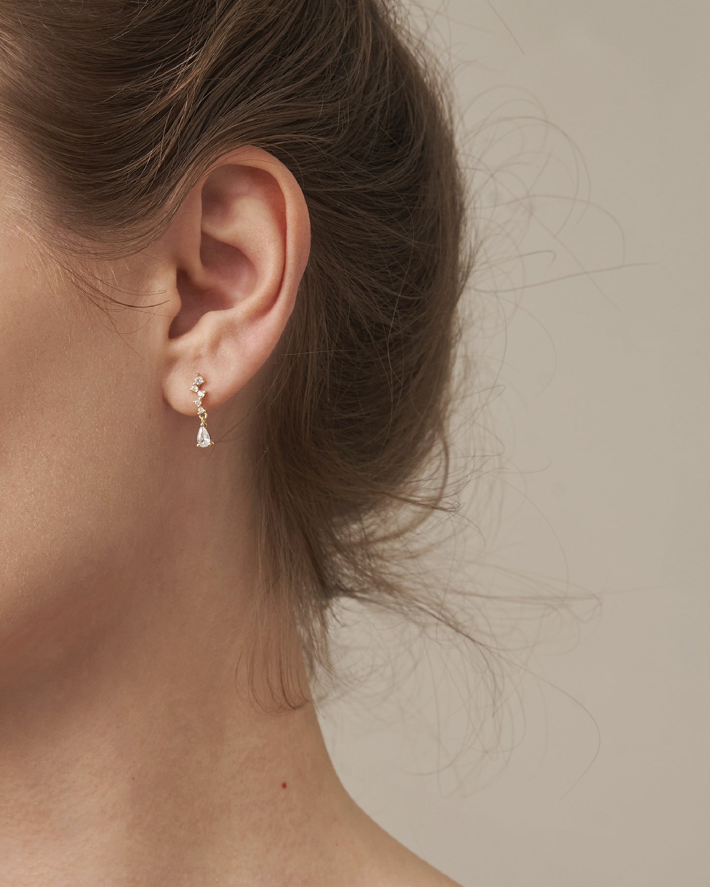 SNOW DIAMOND DROP EARRINGS