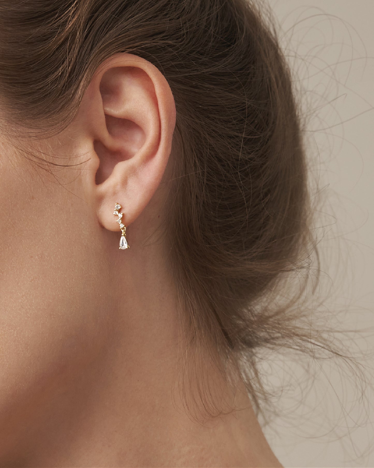 SNOW DIAMOND DROP EARRINGS