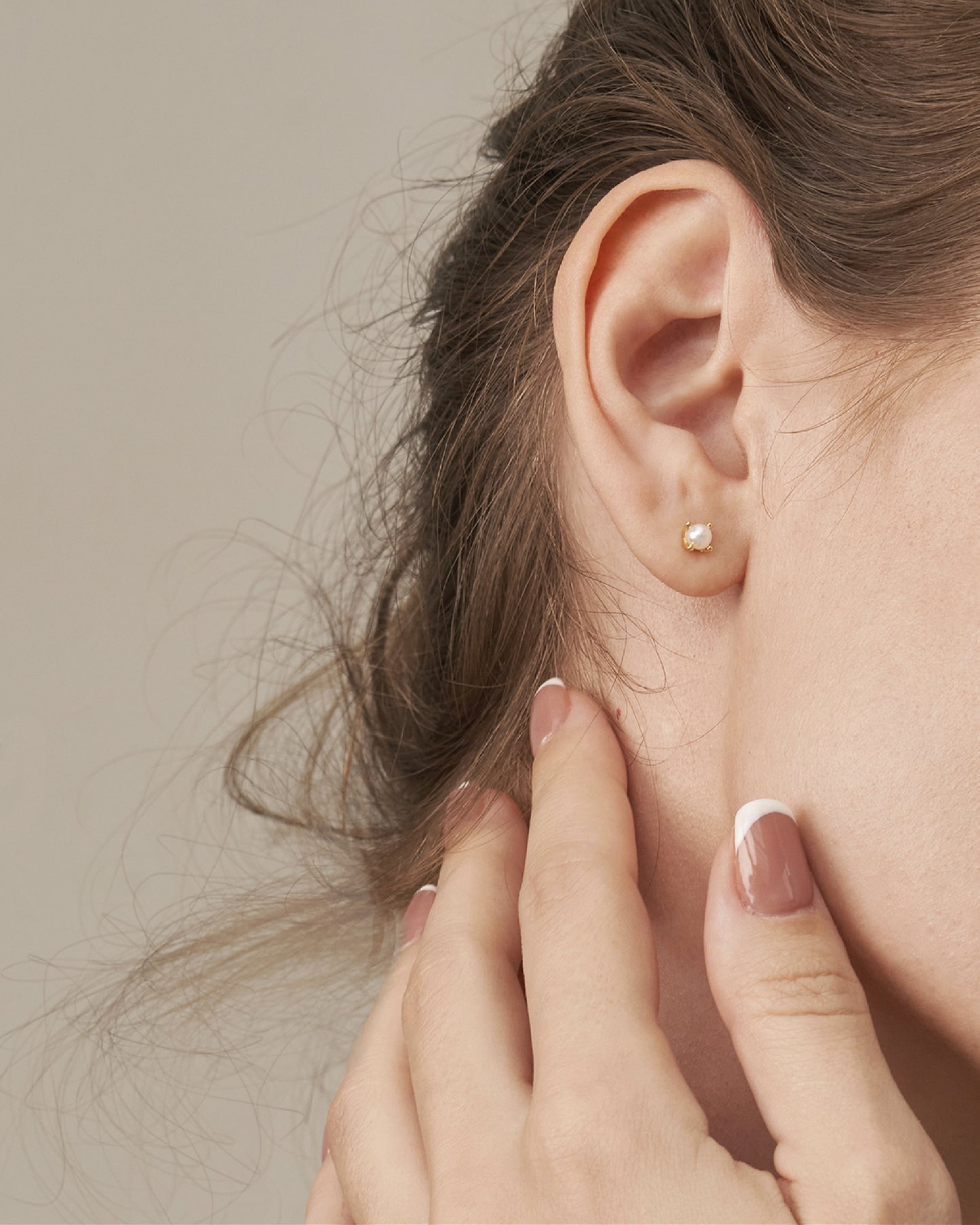 IVY PEARL STUD EARRINGS