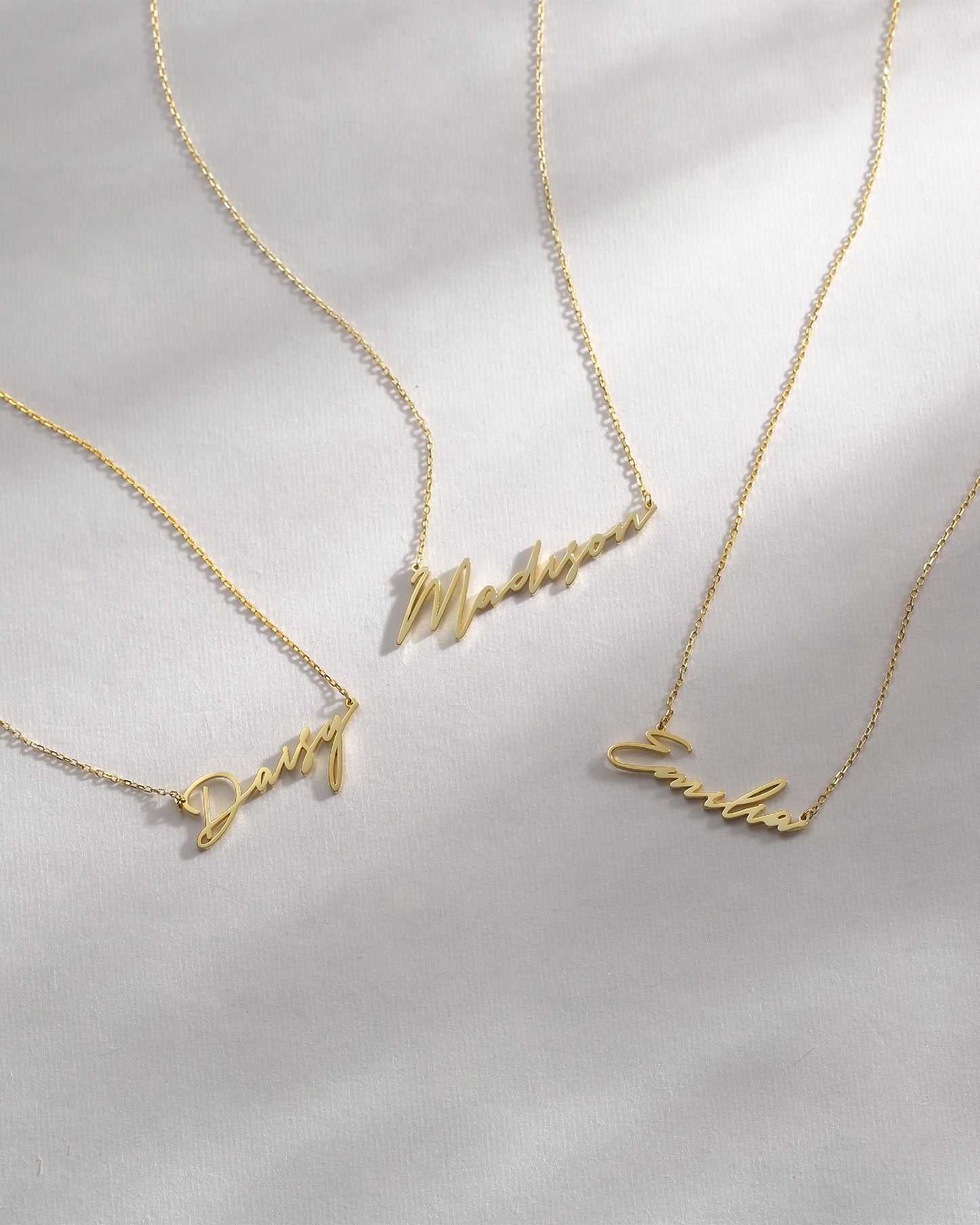 POLLY SCRIPT NAME NECKLACE
