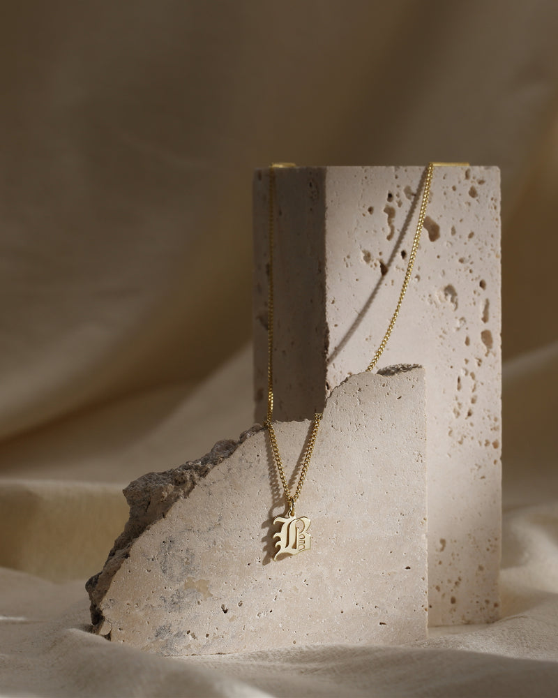 OLD ENGLISH INITIAL NECKLACE WITH CURB CHAIN