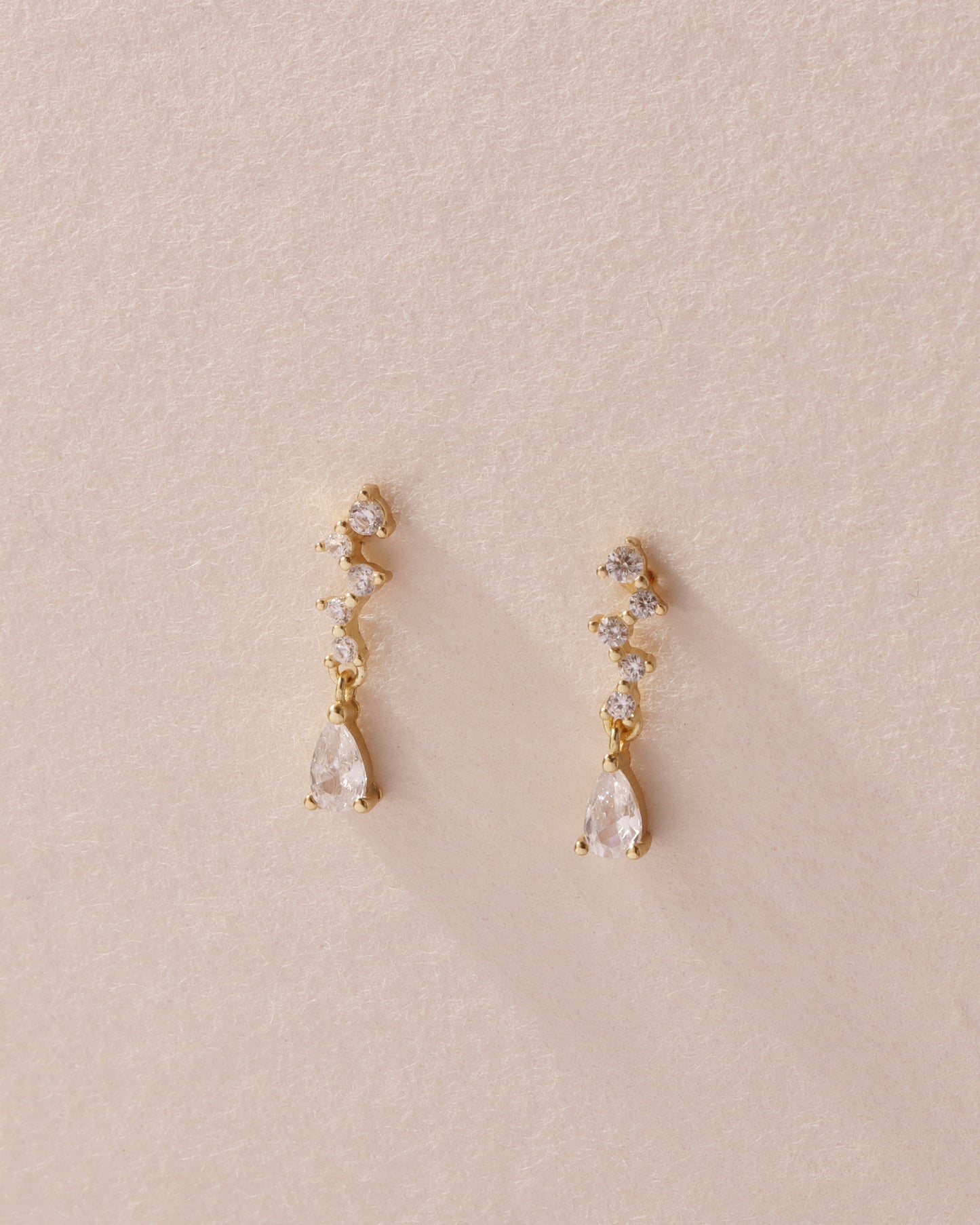 SNOW DIAMOND DROP EARRINGS