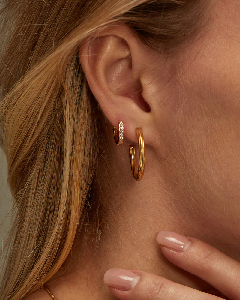 SIENNA TWISTED HOOPS