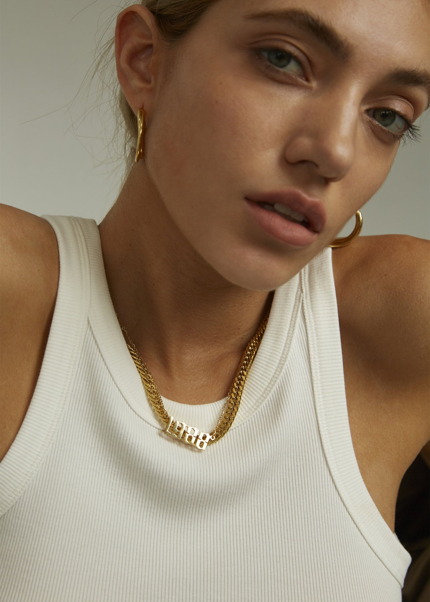 REILY FACETED CURB NECKLACE