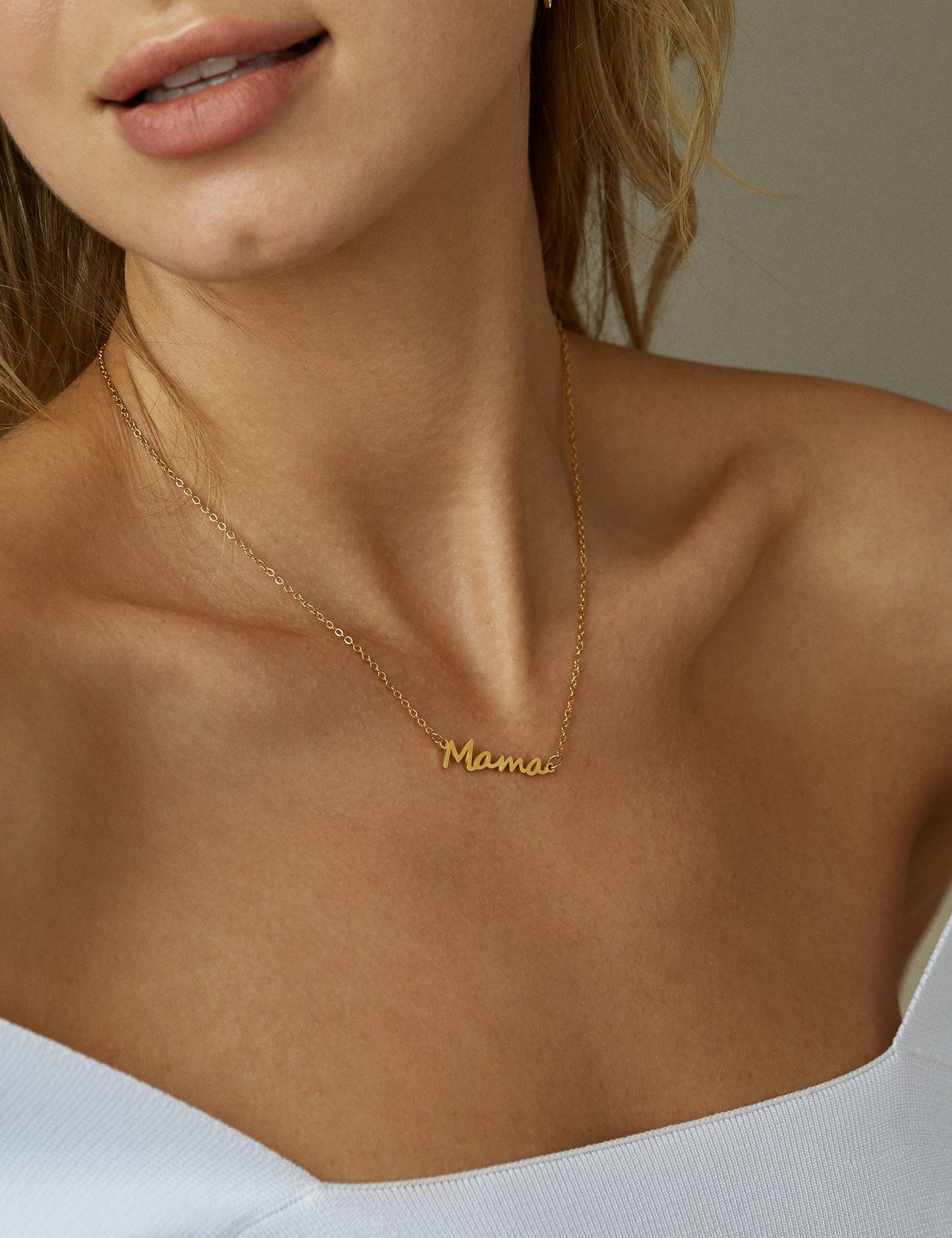 ROMIE MAMA SCRIPT NECKLACE
