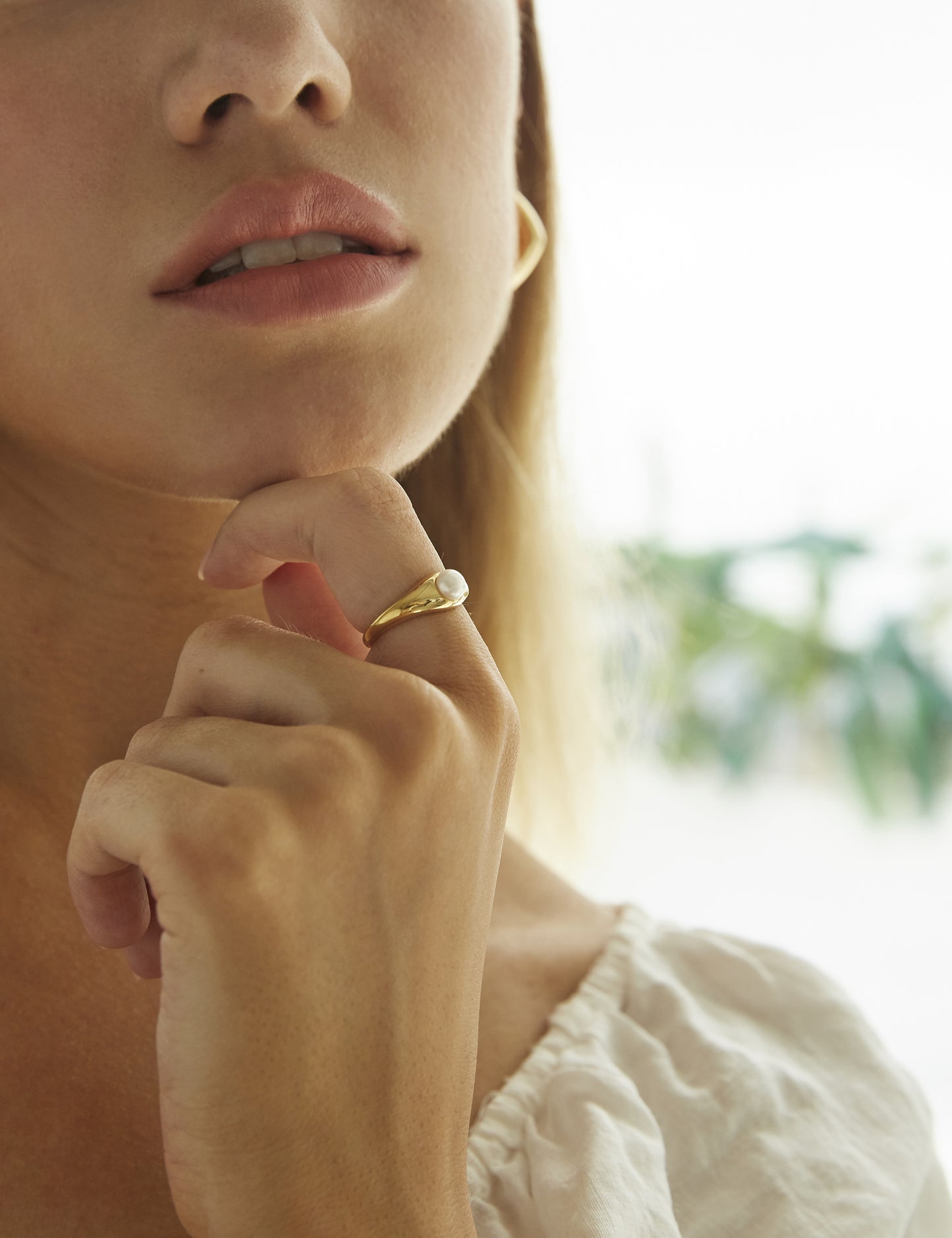 ROCHELLE PEARL SIGNET RING
