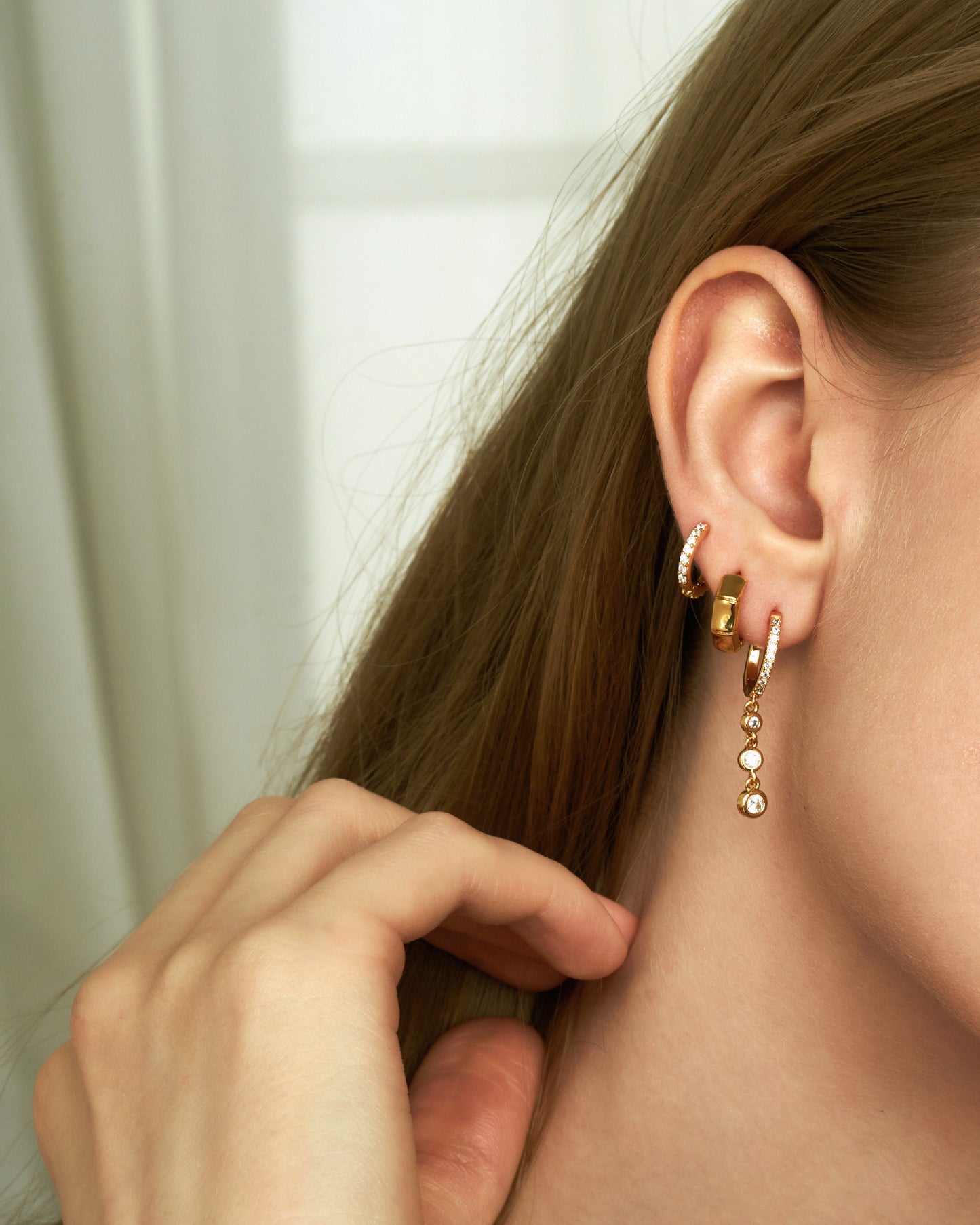 MAILI CUBIC DANGLE DOTS HOOPS