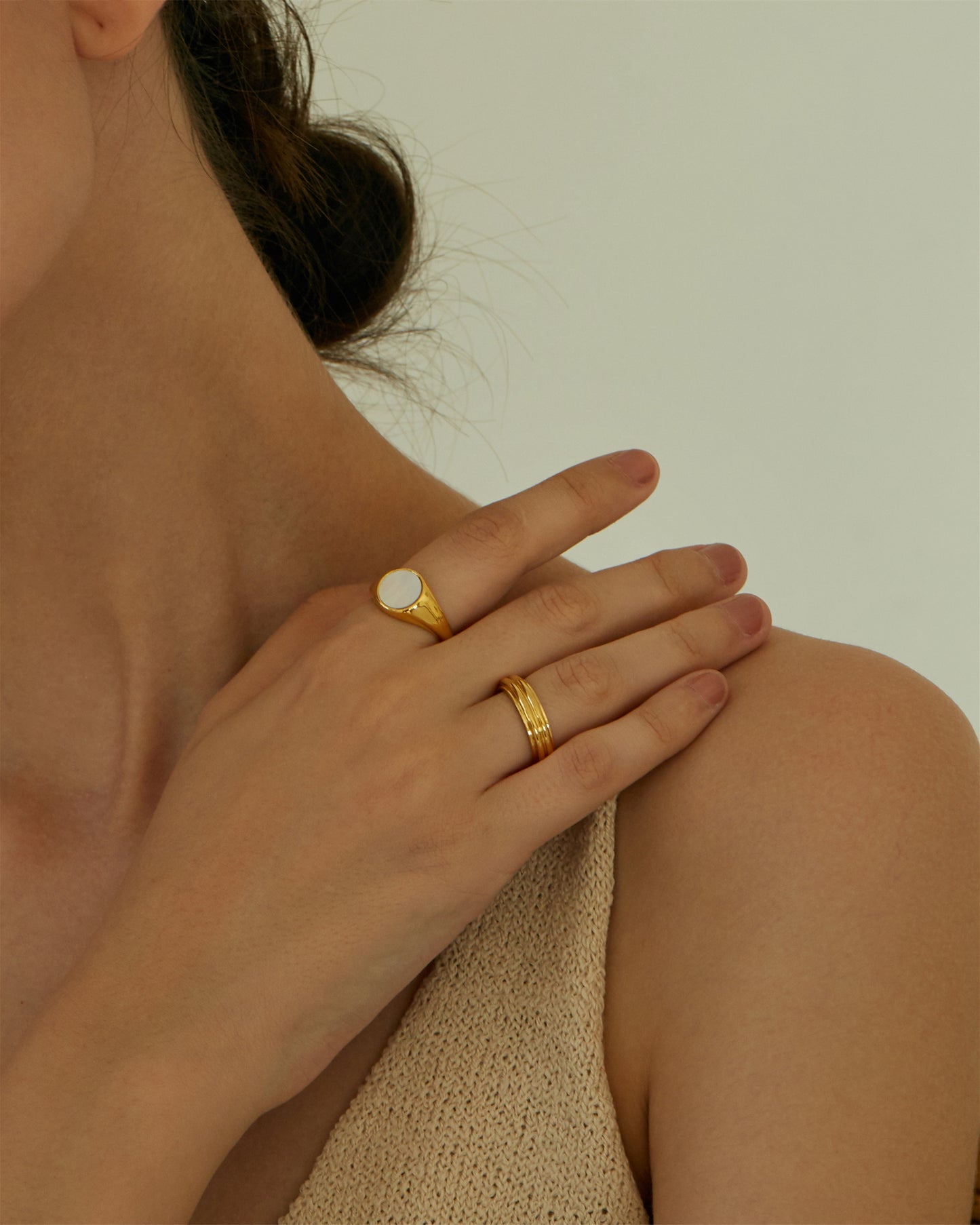IVANI SIGNET RING
