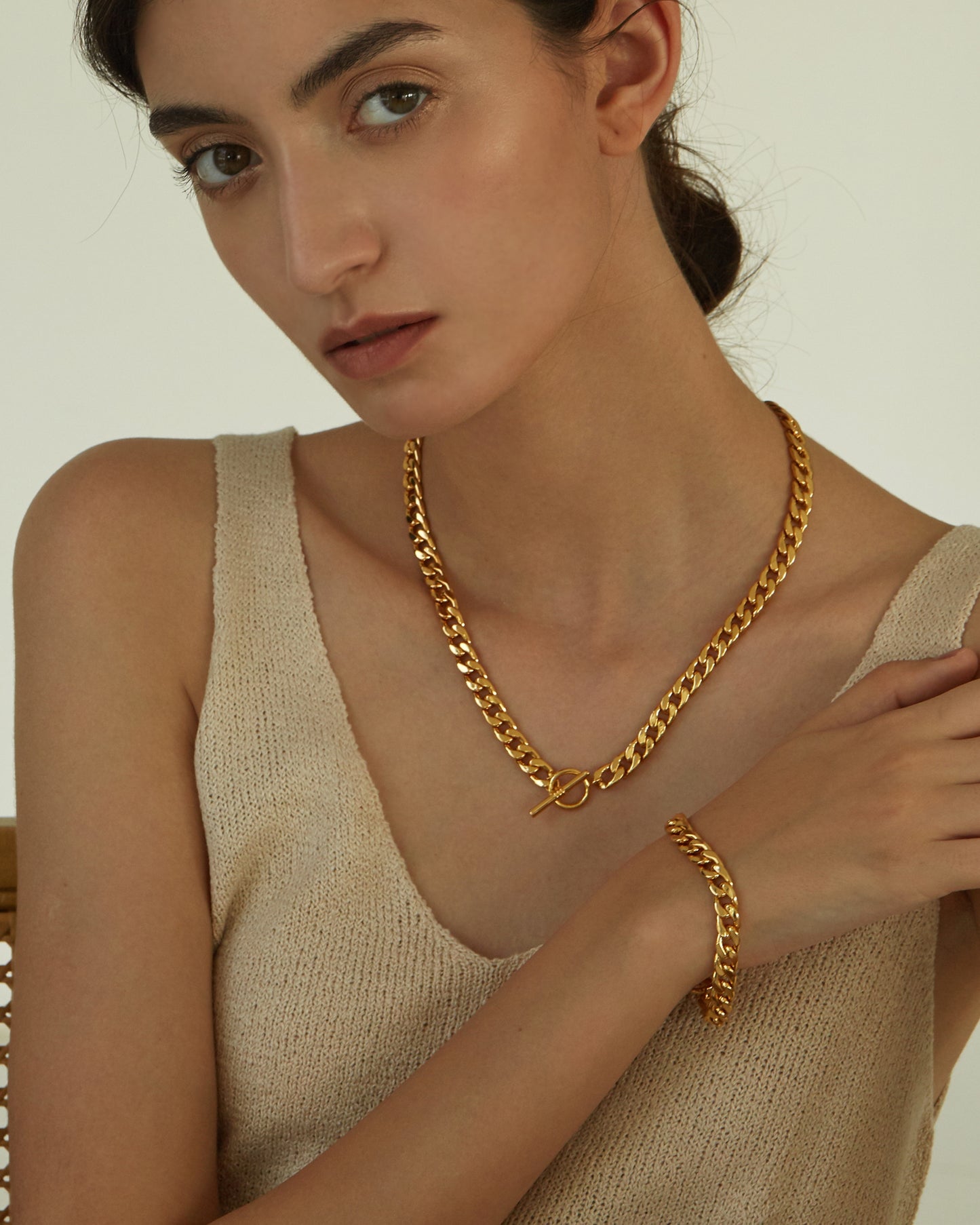 RIANN TOGGLE CURB NECKLACE & BRACELET