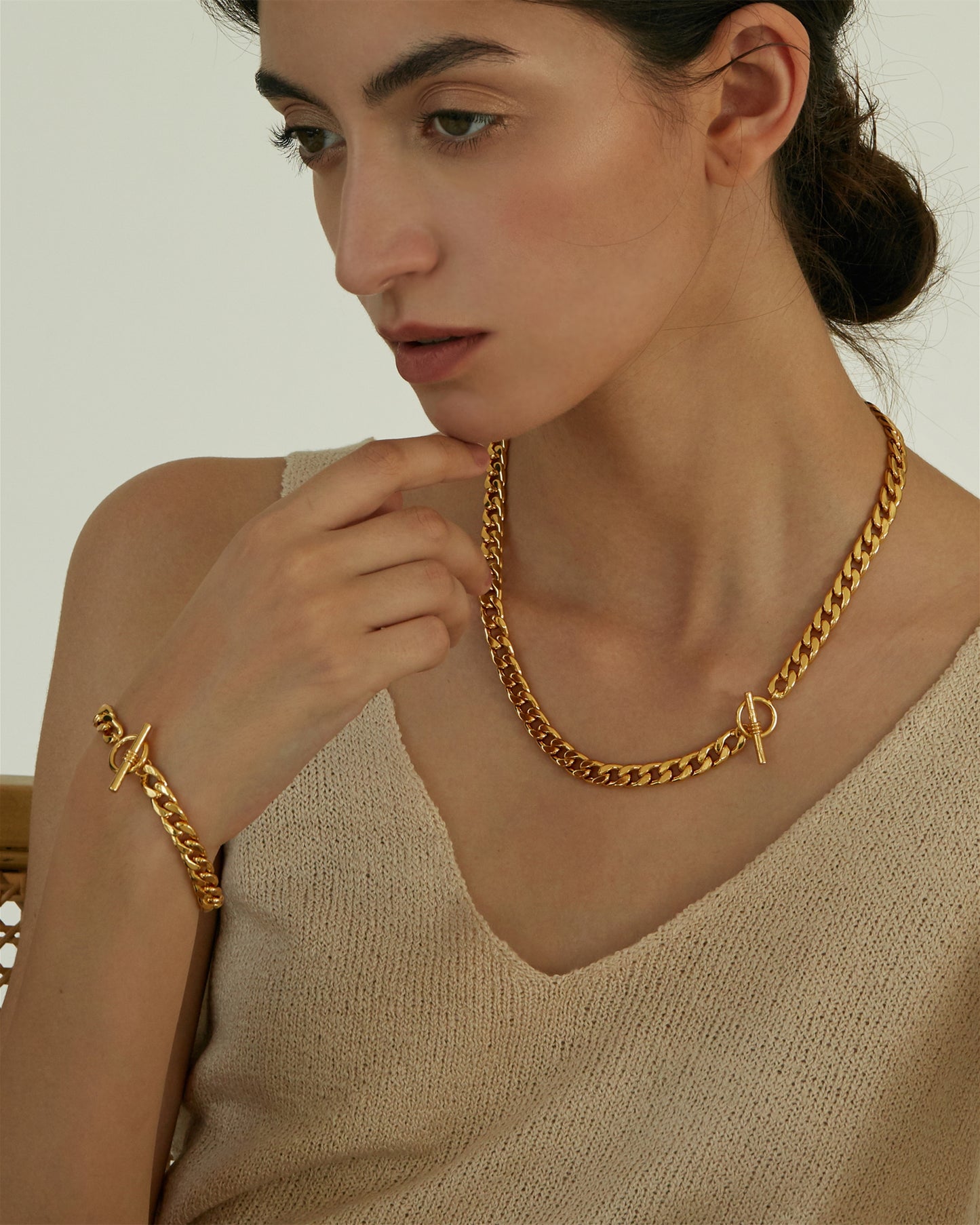RIANN TOGGLE CURB NECKLACE & BRACELET