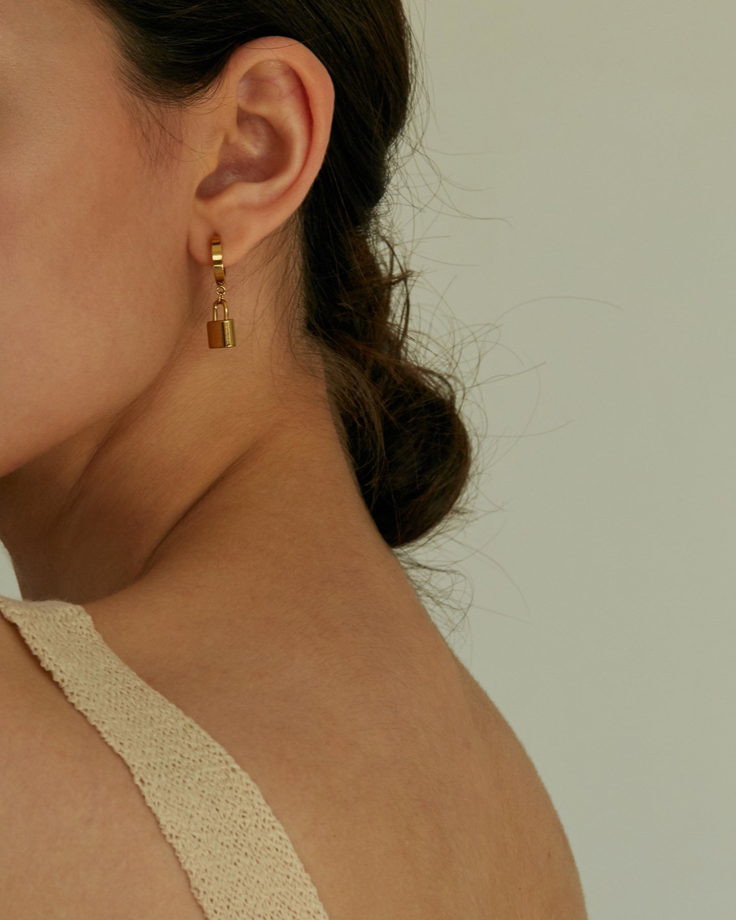 KYLIE PADLOCK HOOP EARRINGS