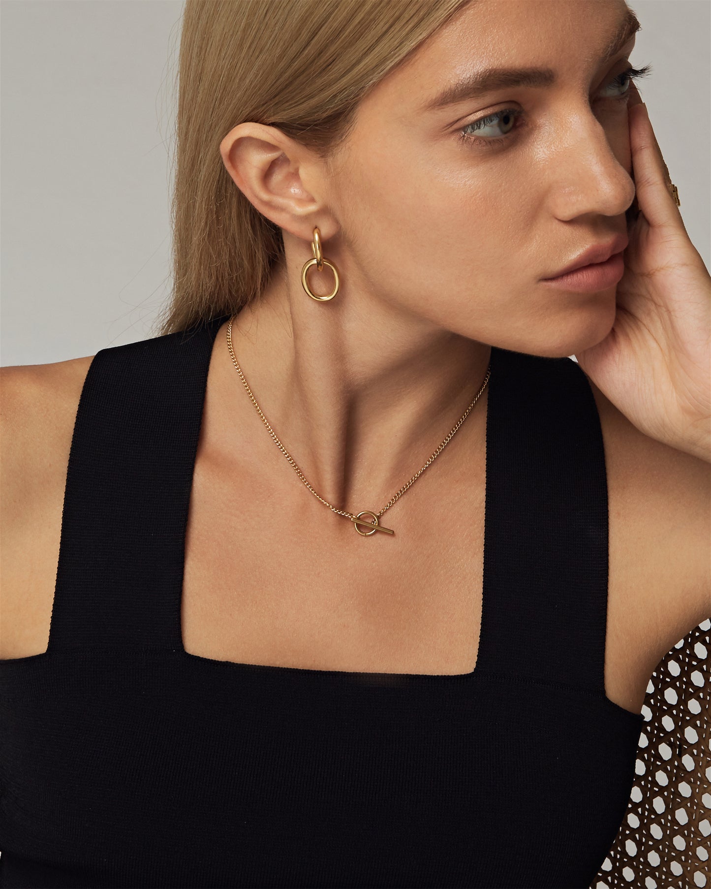 LAILA DOUBLE HOOP STUDS