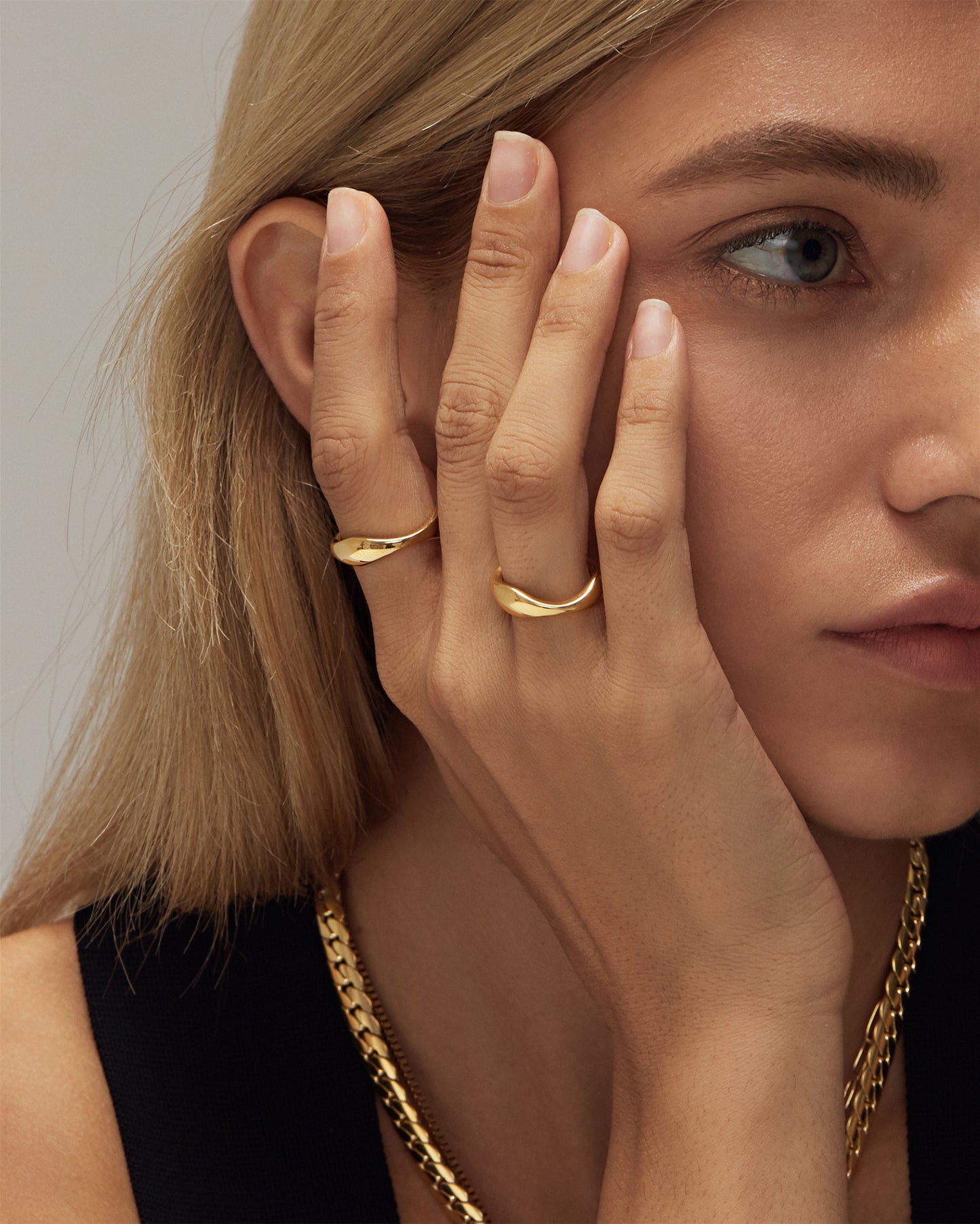 AVIGAIL WAVE BAND RING