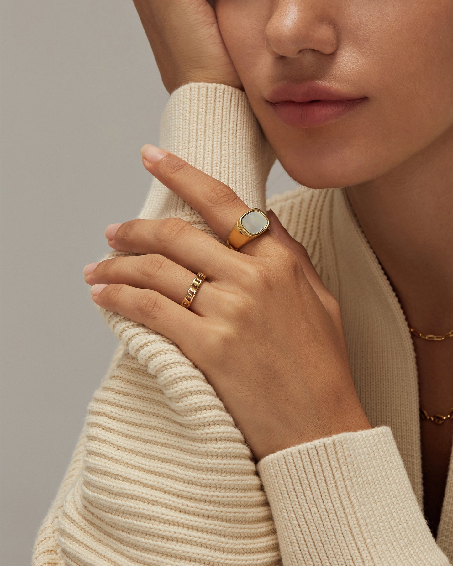 LONA PEARL SHELL SIGNET RING