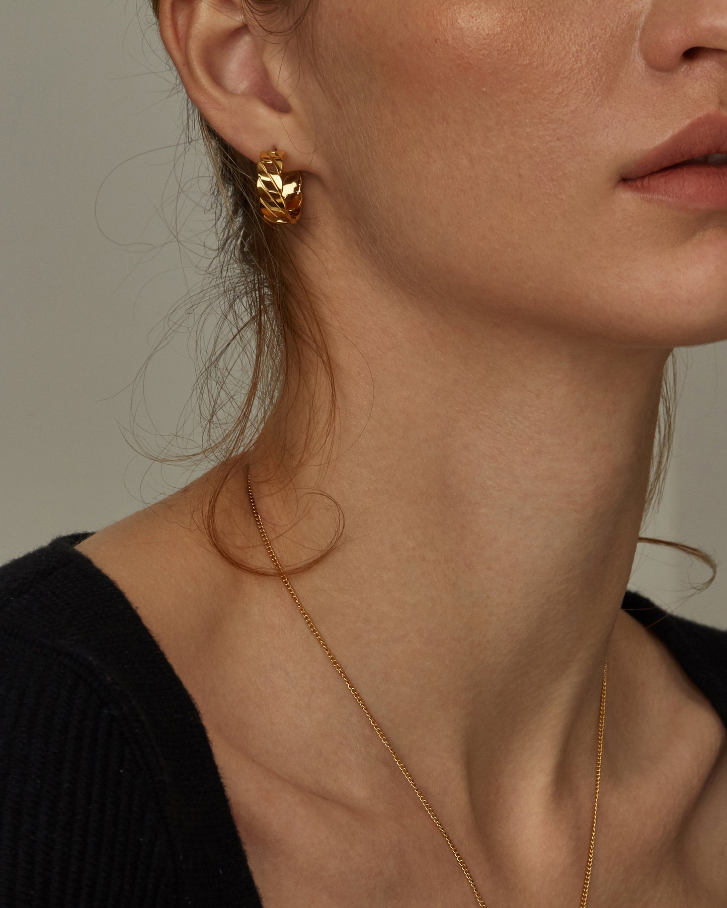 MELODY LINKED CHAIN HOOPS