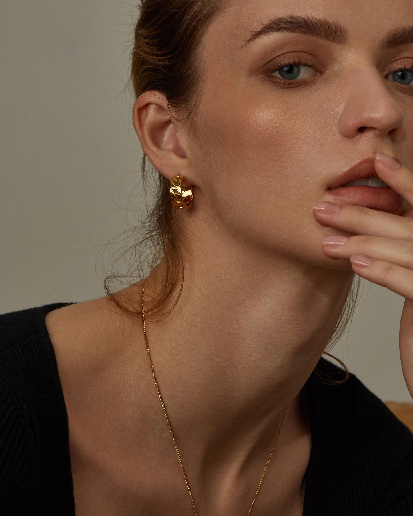 MELODY LINKED CHAIN HOOPS