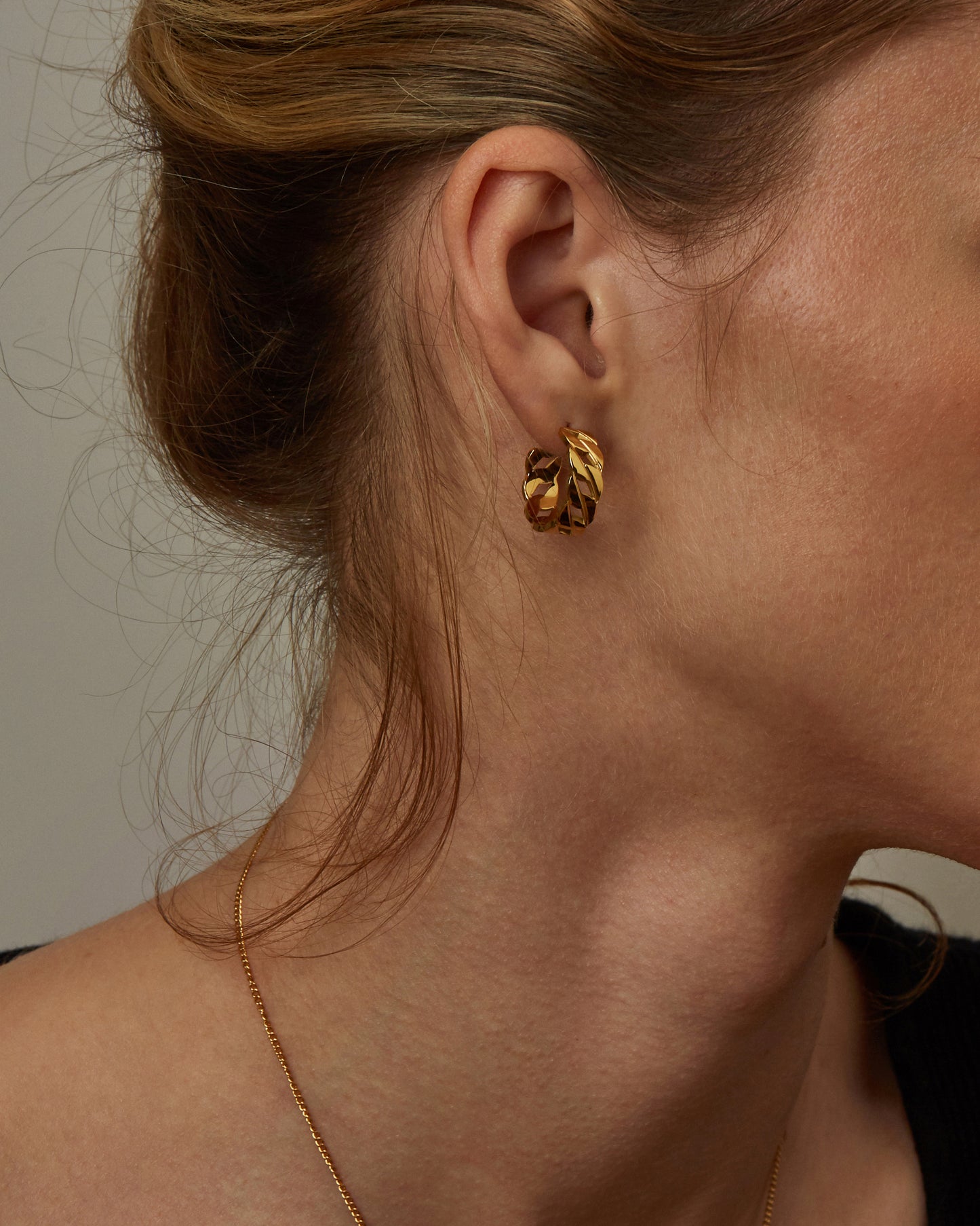 MELODY LINKED CHAIN HOOPS