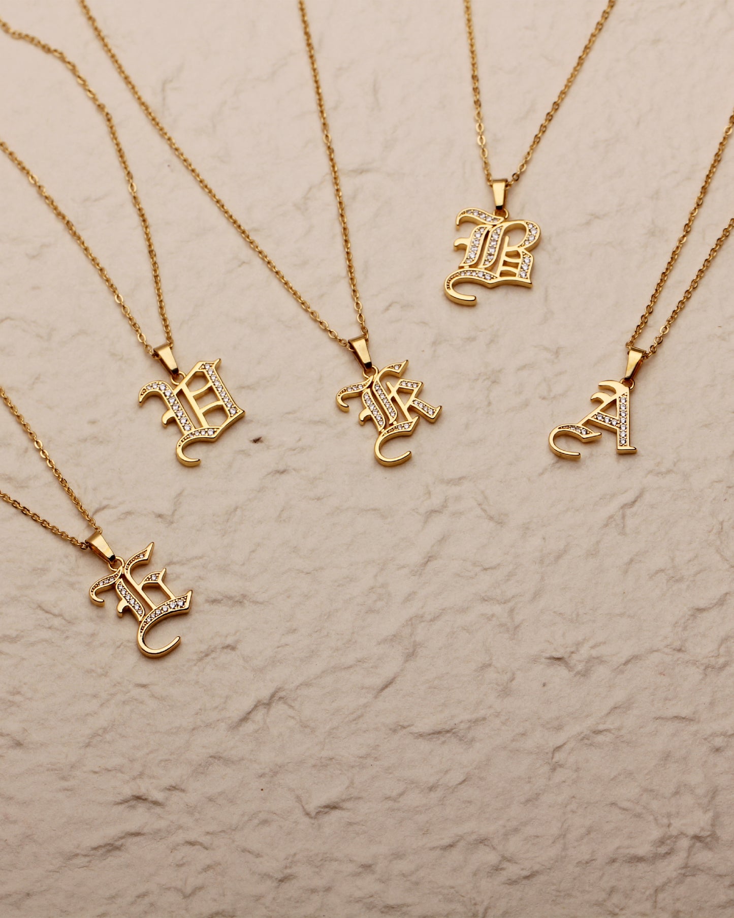 EVANIE INITIAL NECKLACE