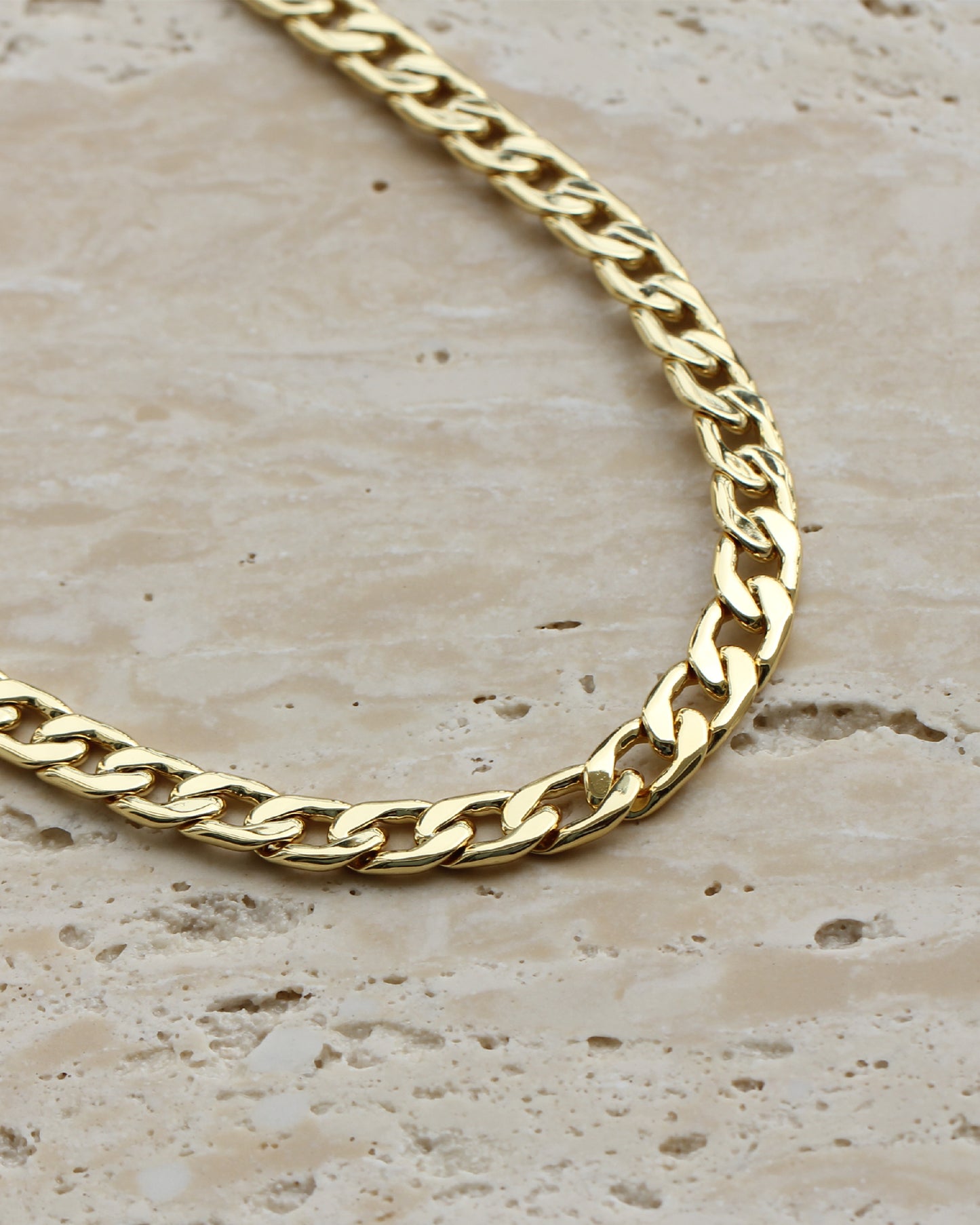 RILIE CURB CHAIN NECKLACE