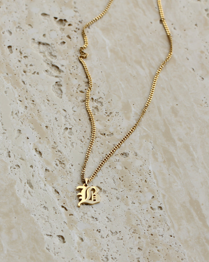 SAIYA INITIAL NECKLACE