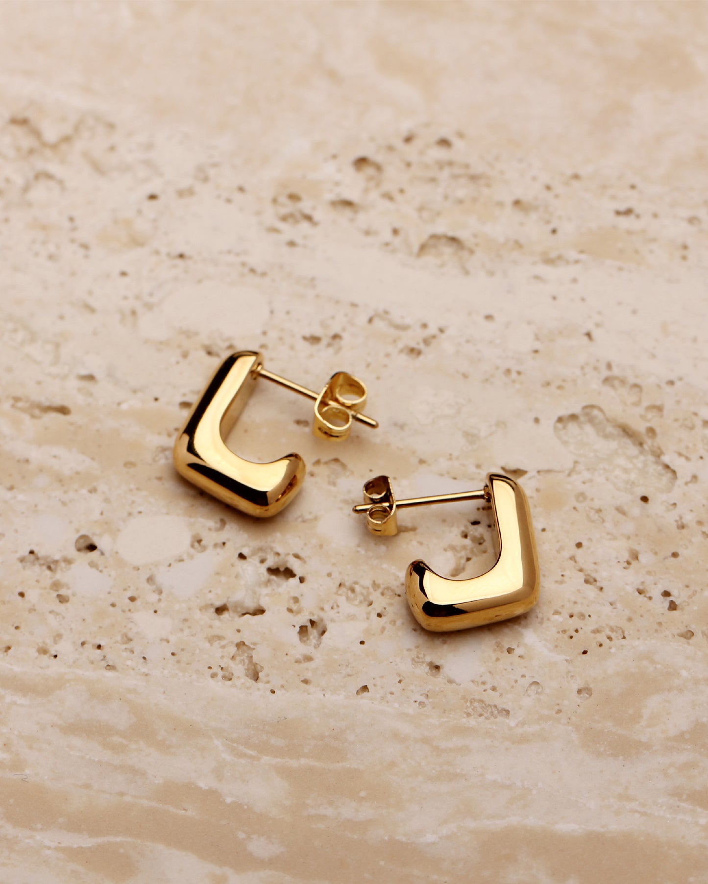 CHELSEA GEOMETRIC HOOPS